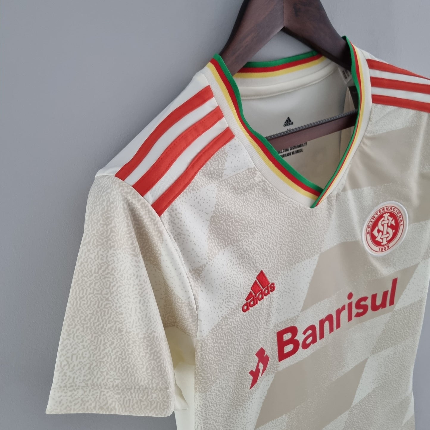 Camisa Feminina Internacional II 22/23 - Bege