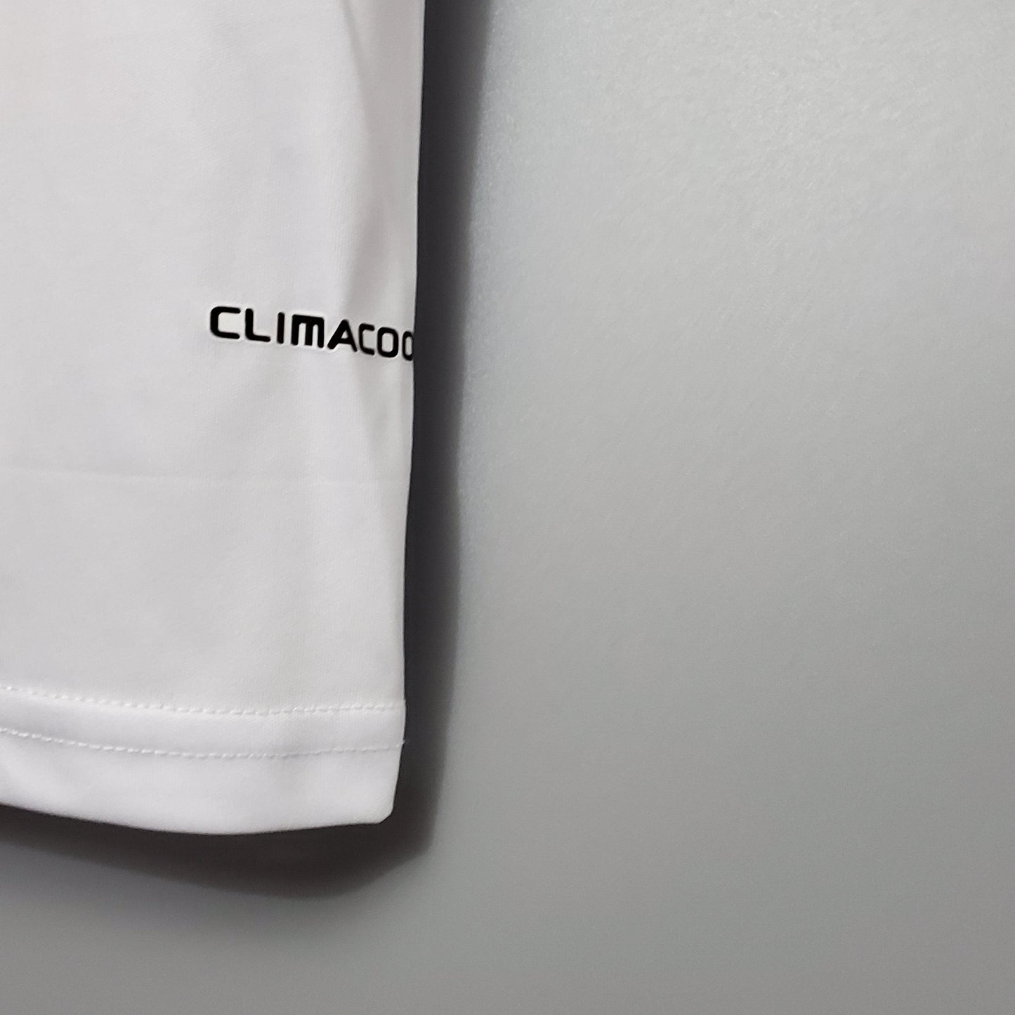 Camisa Retrô Real Madrid 2009/10 Home