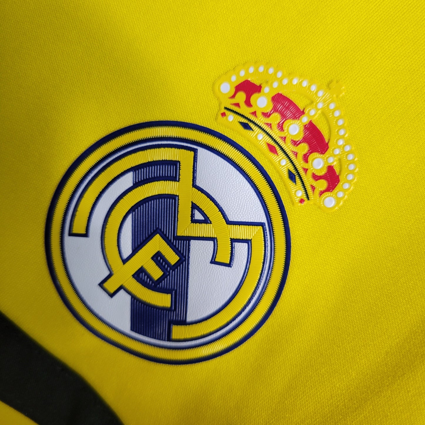 Camisa Real Madrid Goleiro Amarela 11/12 - Versão Retrô